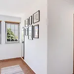 아파트 Charming And Bright In *