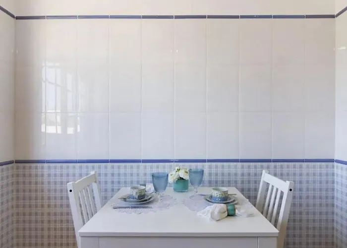 Apartment Charming And Bright In *