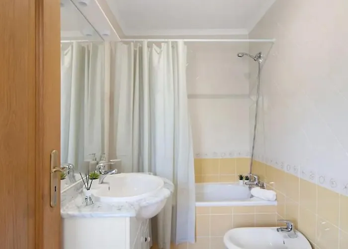 Charming And Bright In Santa Luzia (Tavira)